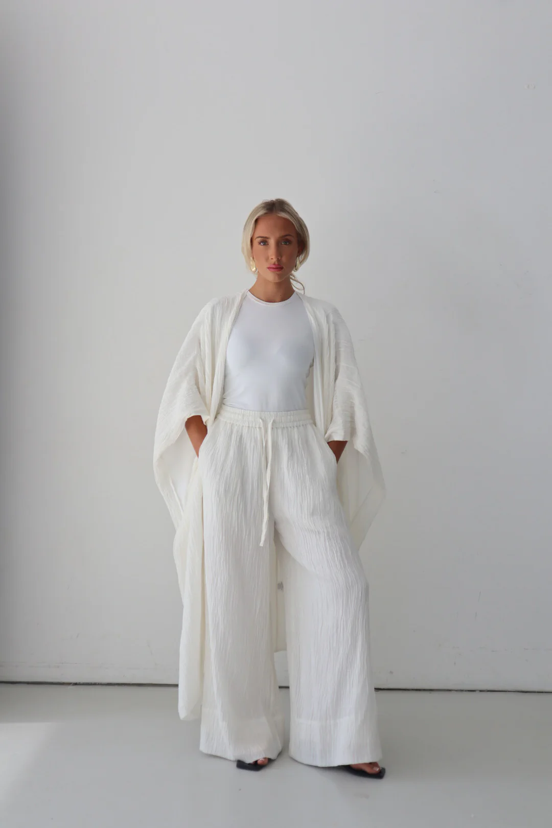 ILAYDA CAPE - PEARL - Image 3